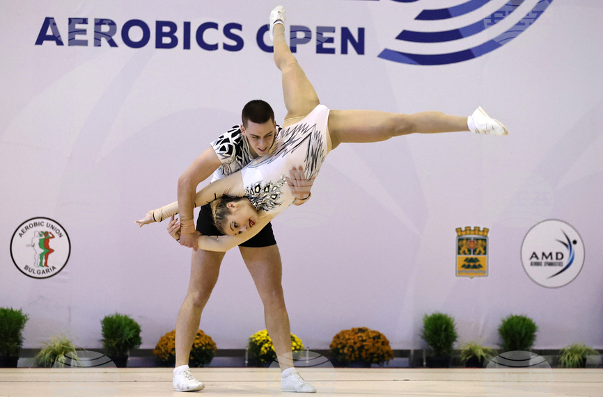 България с финалисти във всички категории на ОШ по спортна аеробика в Прага