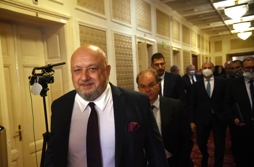 Красен Кралев: Спортът ни прекара тежки 7 месеца под ръководството на най-безсмисления и некомпетентен спортен министър
