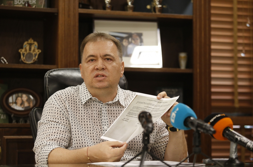 Николай Жейнов със силна позиция за Бербатов и БФС