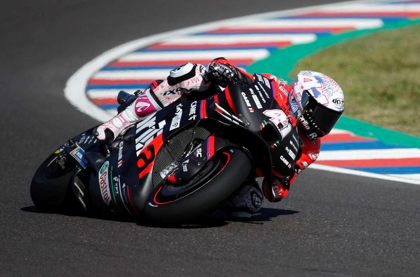Еспаргаро с дебютна победа в MotoGP (ВИДЕО)