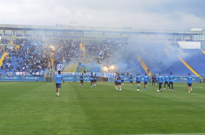 Агитката към играчите на Левски: България цяла сега вази гледа