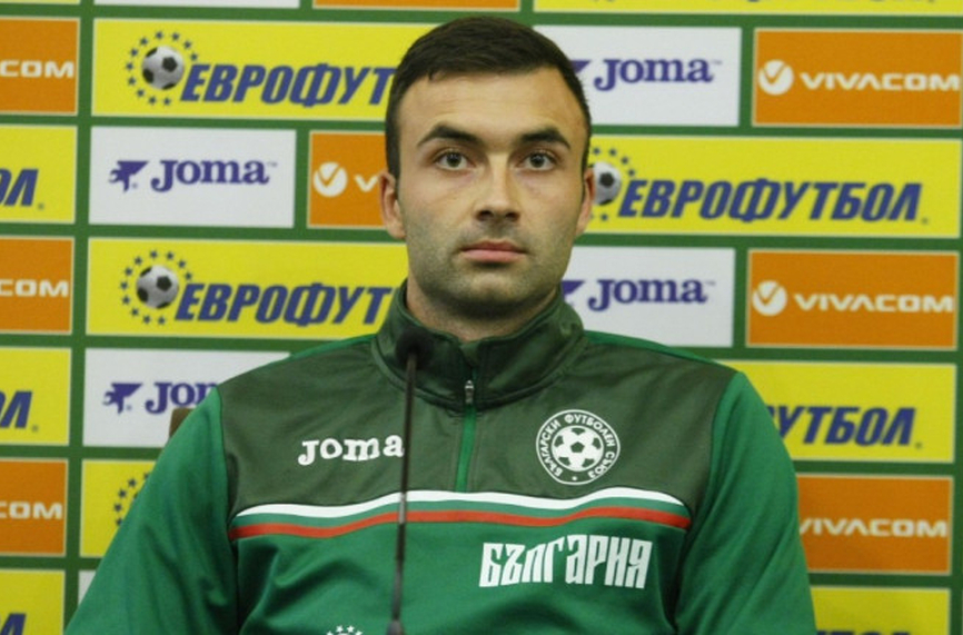 Александър Цветков тренира с Етър