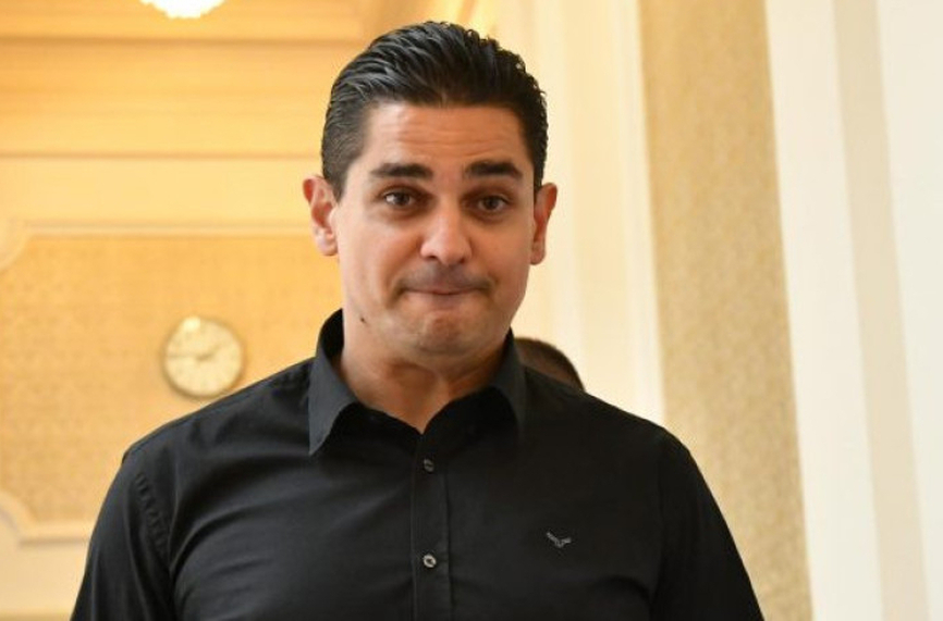 НА ФИНАЛА: Руди Гела взима лиценза на щангите