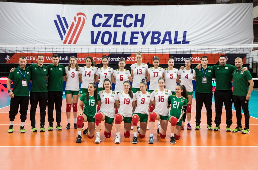 Девойките с драматична загуба 2:3 на старта на Евро 2022