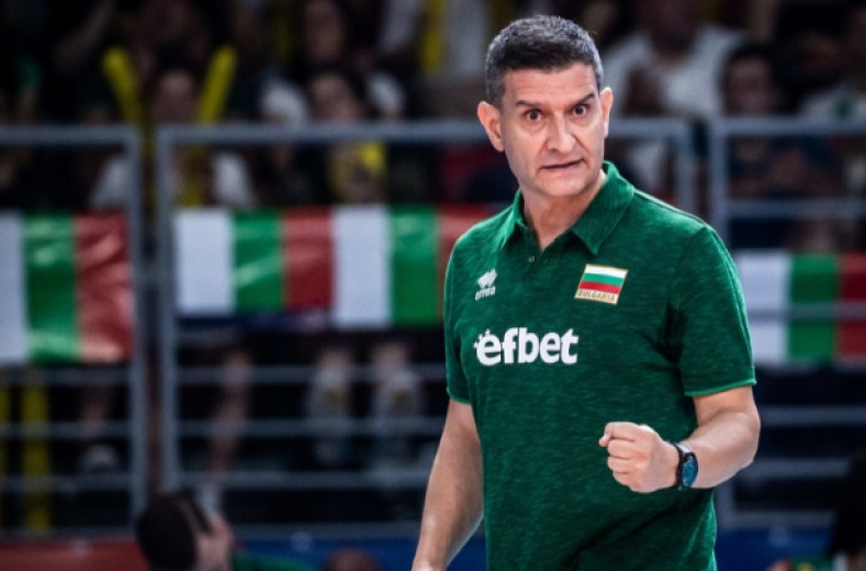 Мичели събра националките на лагер за световното
