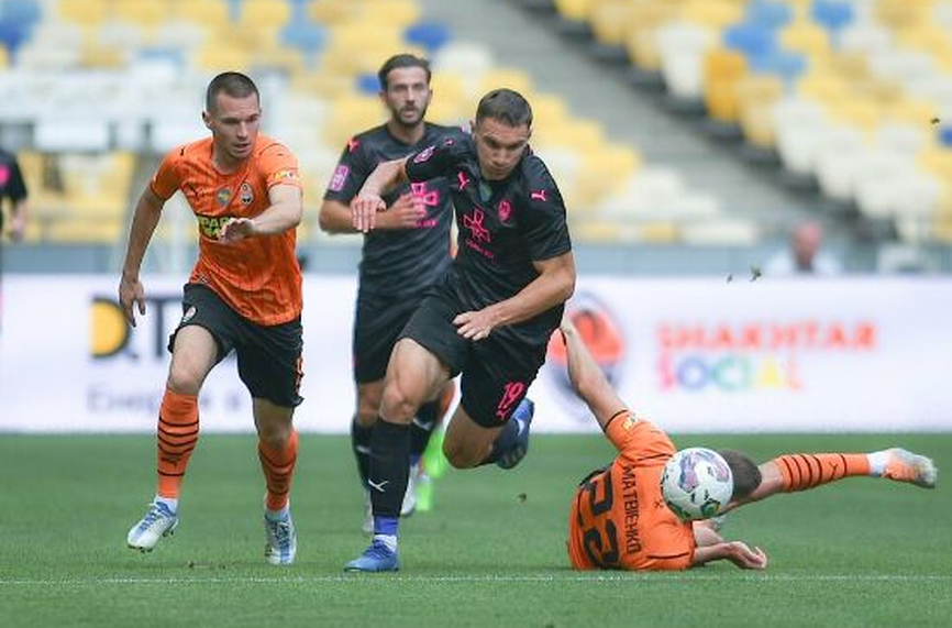 Първенството на Украйна започна без публика и с нулево равенство