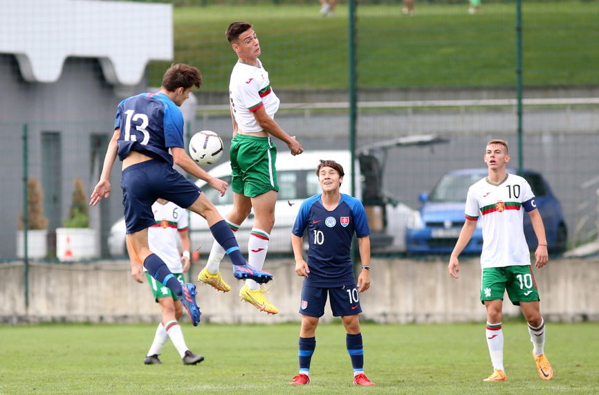 България и Словакия U17 с второ равенство в контрола