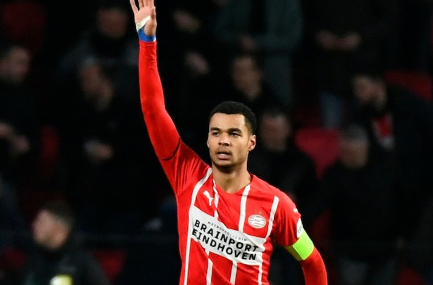 След като уреди Антони, Юнайтед се насочи към Гакпо