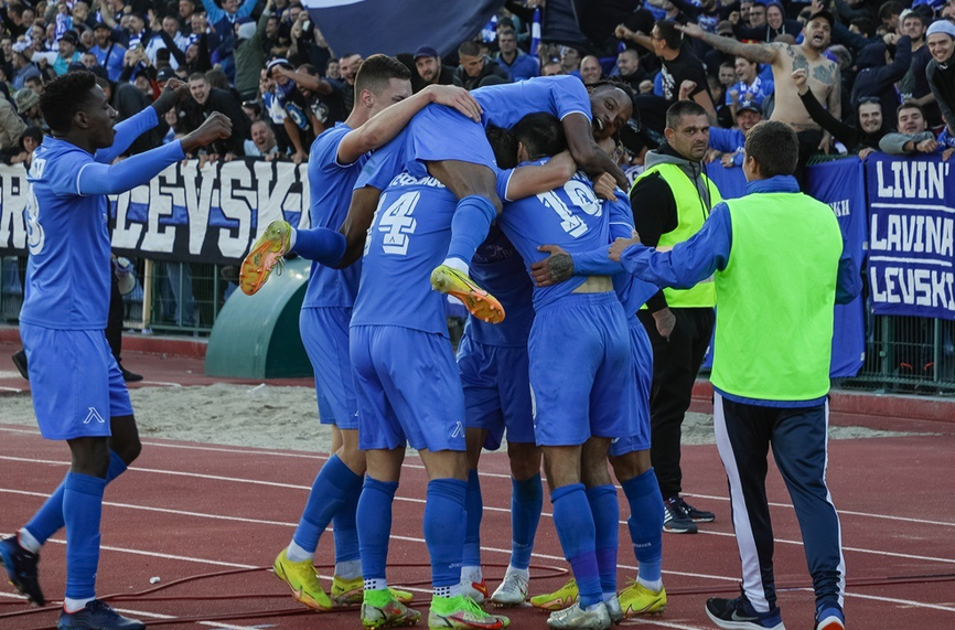 "СИНЯ" ЕУФОРИЯ: Левски удари ЦСКА с 2:0 (ВИДЕО)
