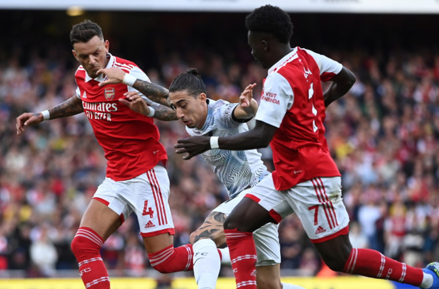 Арсенал начело във Висшата лига