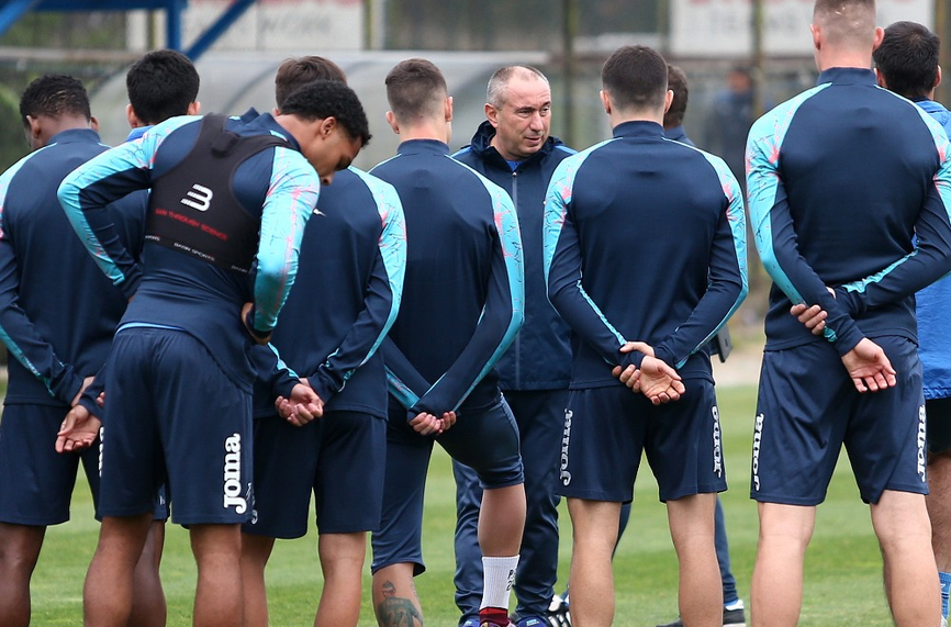 Левски гледа към върха в най-старото столично дерби