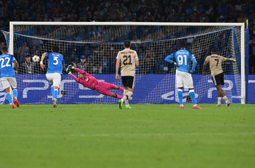Наполи и Аякс с голово шоу (ВИДЕО)