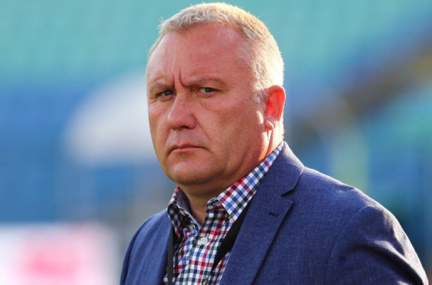 Белия обяви проблемите в Берое