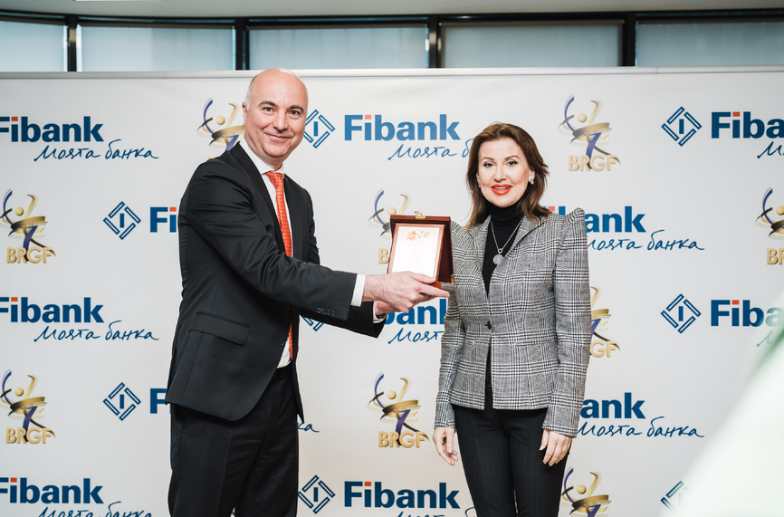 Fibank е отличена с почетна награда от Българската федерация по художествена гимнастика