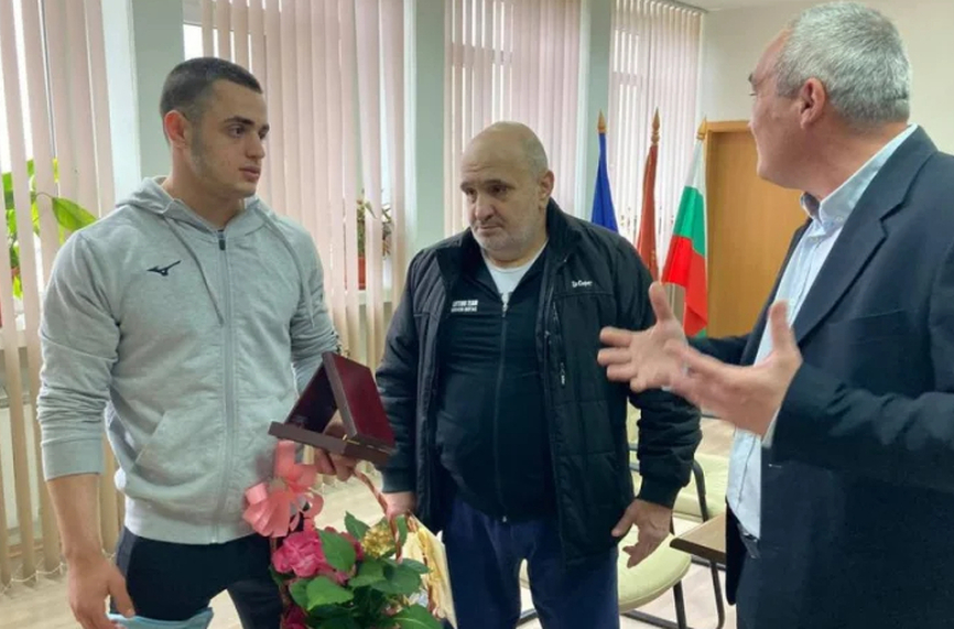 Ужас! Внезапно почина треньорът на Карлос Насар