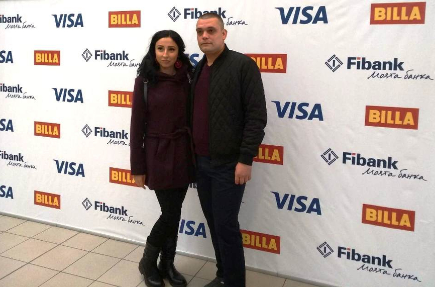 След плащане с Visa на Fibank в Billa: Млада двойка спечели незабравимо пътуване за финала на световното