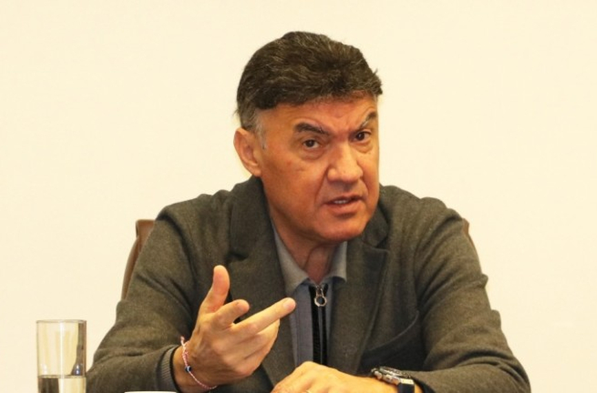 Боби Михайлов със съболезнователен адрес по повод кончината на Пеле