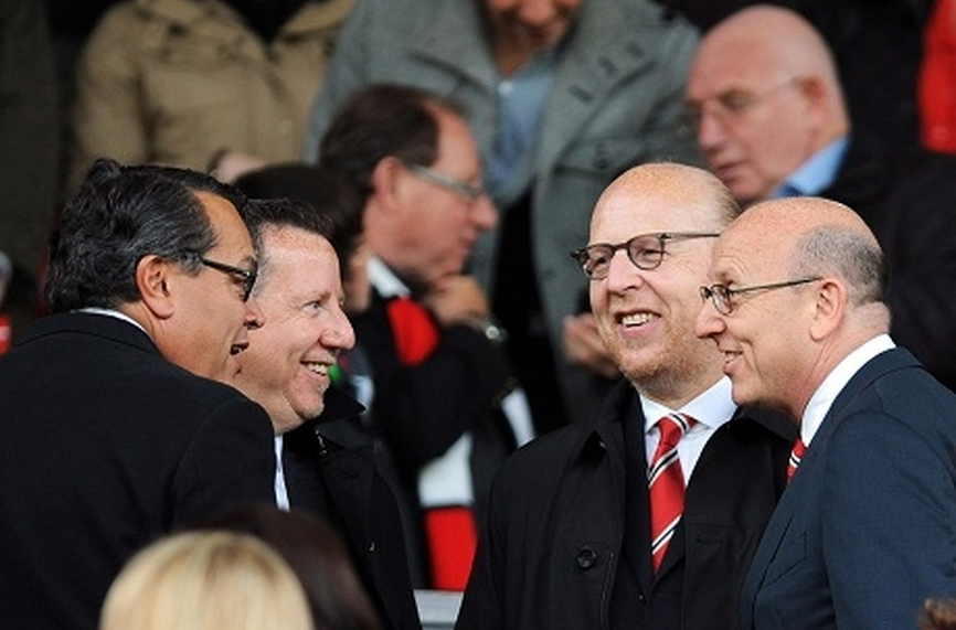 Искат 6 милиарда лири за Манчестър Юнайтед