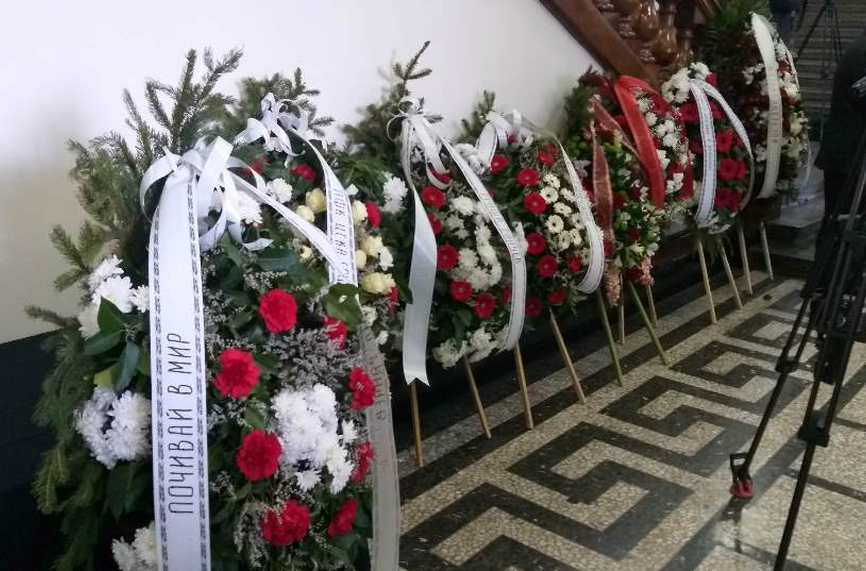 България се поклони пред великия Петър Жеков