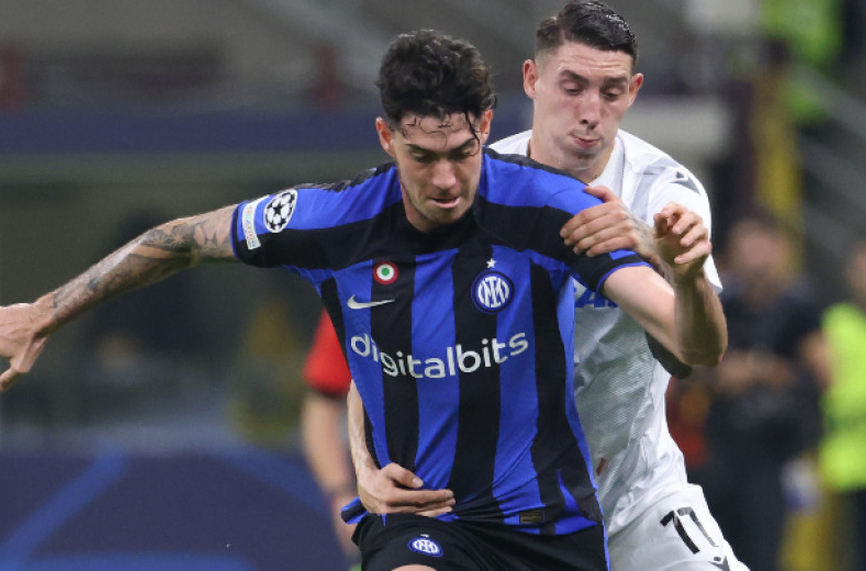 Интер иска да задържи двама титуляри