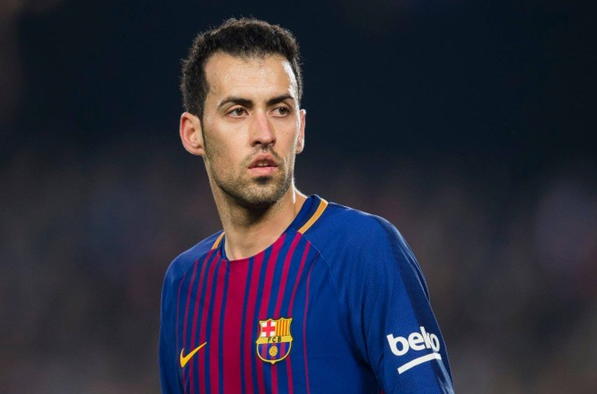 Капитанът на Барселона примамван от араби