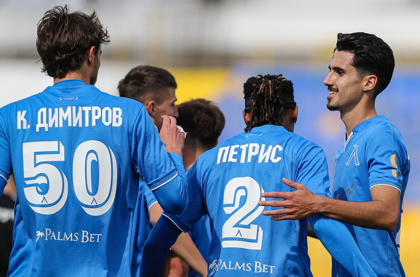 Трио на Левски отново на линия