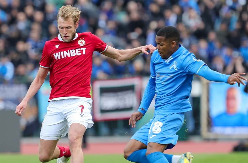 Разкритие: Скандал за пари в Левски