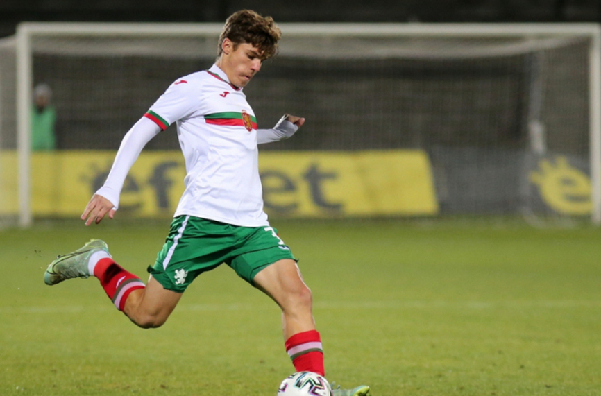 Наш национал блокиран от войната в Израел