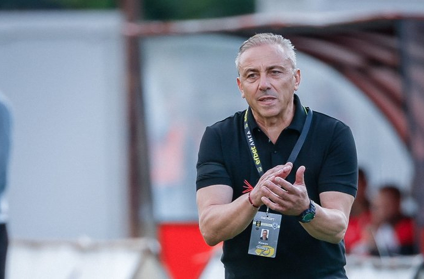 Илиан Илиев тръгва с 21 футболисти за Герена