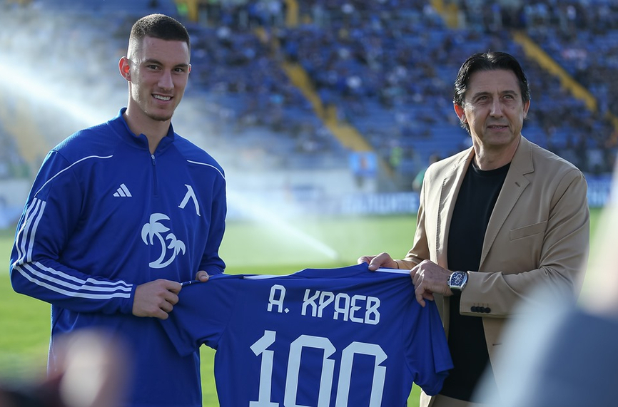 Левски награди Анди Краев за мач №100