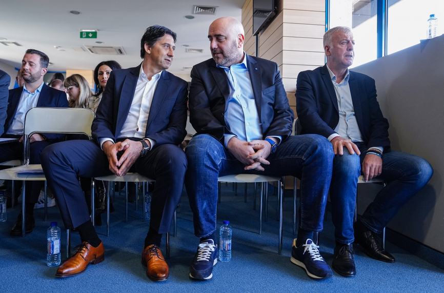 Родна банка ще помага на Левски