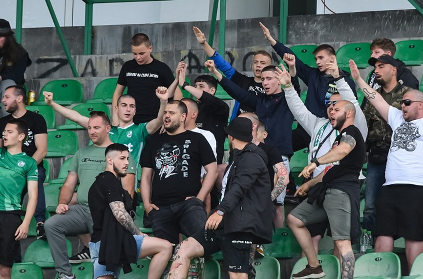 Фенове на Берое с куп въпроси към собственика на клуба