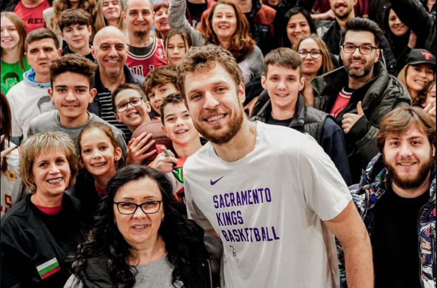 Везенков радва феновете си в Чикаго
