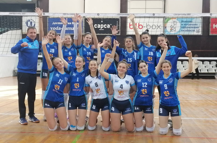 Девойките на Варна ДКС продължават напред