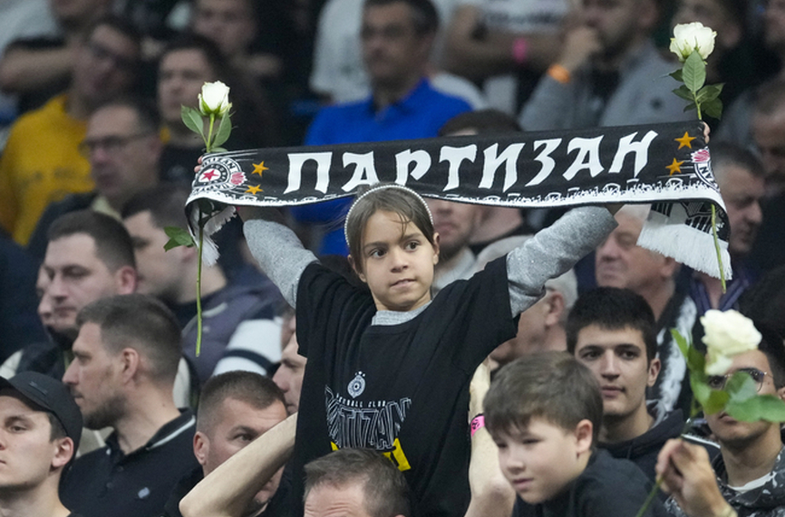 Партизан запази шансове за плейофите на Евролигата