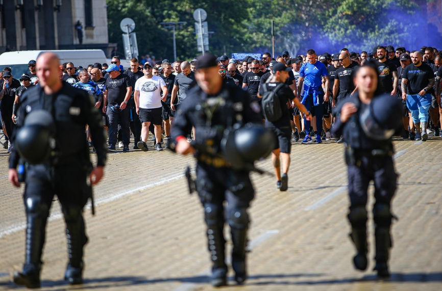 Вижте как полицията ще пази Вечното дерби
