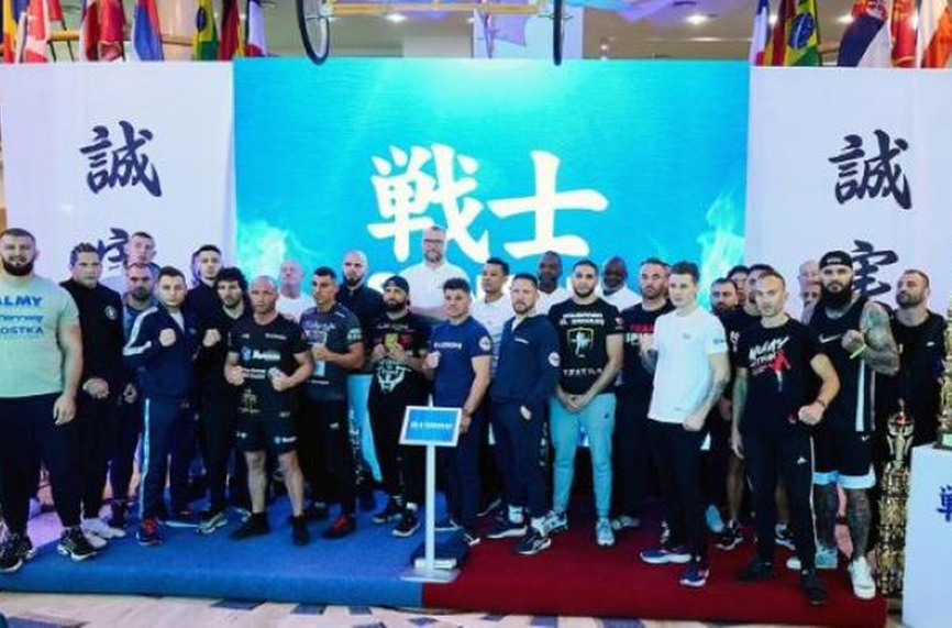 Бойните звезди на SENSHI 21 преминаха успешно официалния кантар преди галавечерта