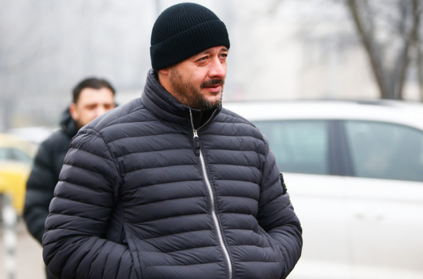 Лидер на Сектор "Б" иронизира Николай Костов