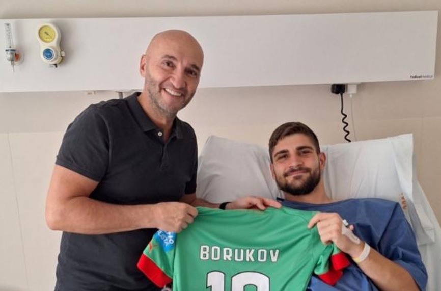 Боруков с успешна операция в Барселона
