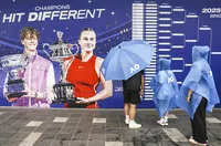 Бури спряха играта на външните кортове на Откритото първенство на Австралия 