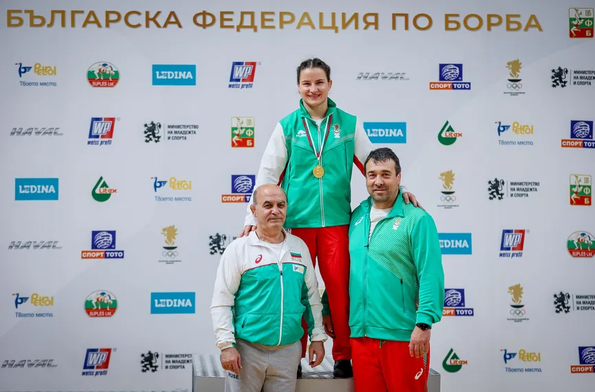 Седем български борци достигнаха до полуфиналите във Варна