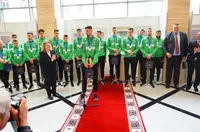 Депутатите аплодираха волейболните герои