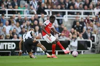 Арсенал предлага на Сака 322 000 евро на седмица