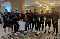 Националите зарадваха малък фен