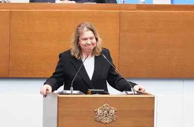 Киселова към Насар: Продължавайте все така уверено да печелите битки