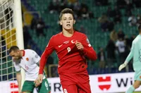 Арда Гюлер се оплака от терена на "Васил Левски" 