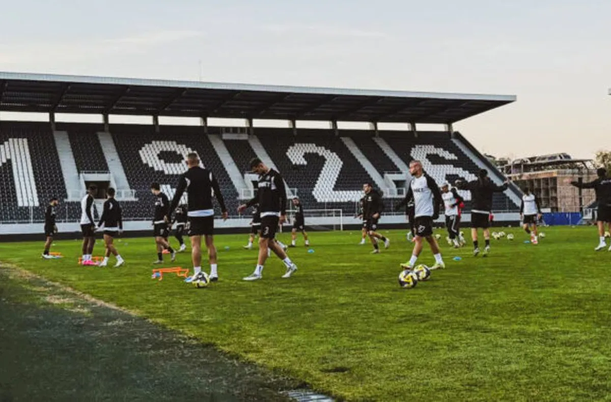 Наказан е Адриан Кова а контузен е Димитър Илиев Представителният