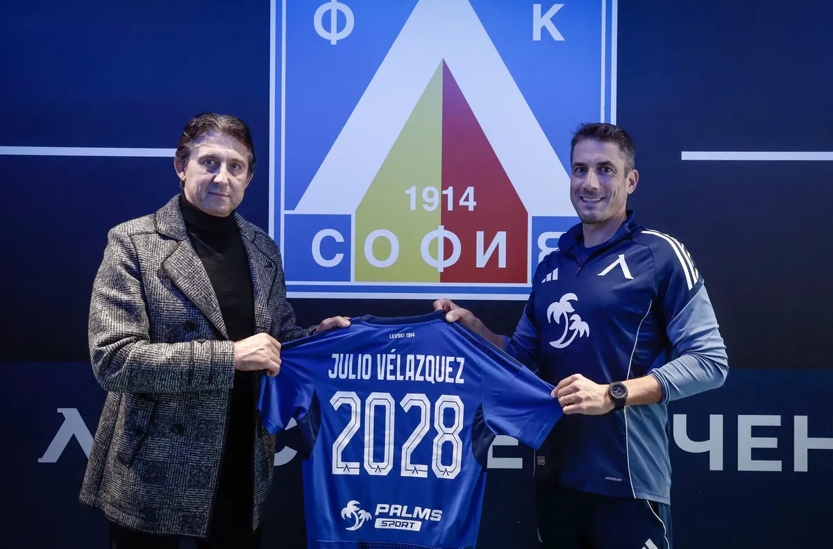 Имам пълно доверие в Светослав Вуцов каза треньорът на Левски