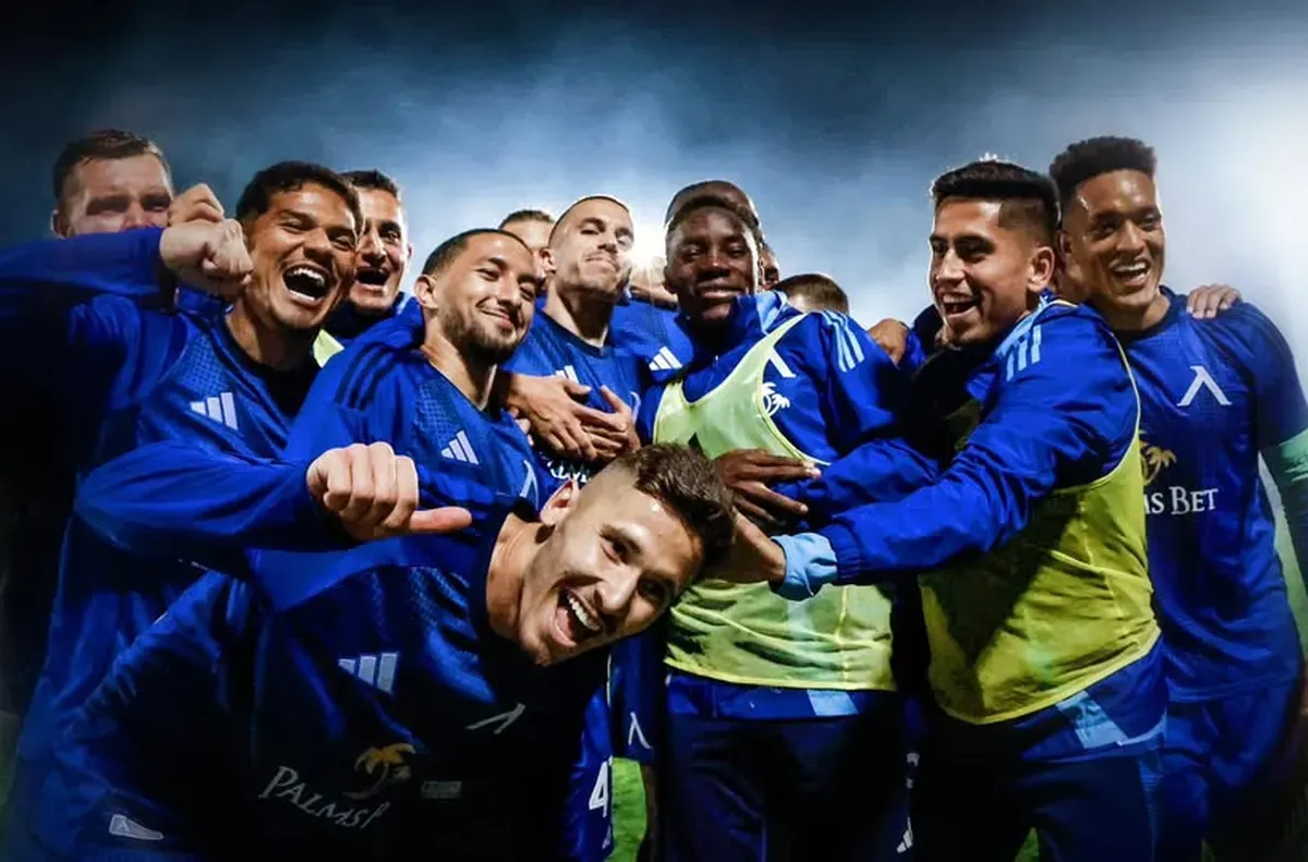 Лидерът се завръща пред своите фенове Синя вечер на стадион