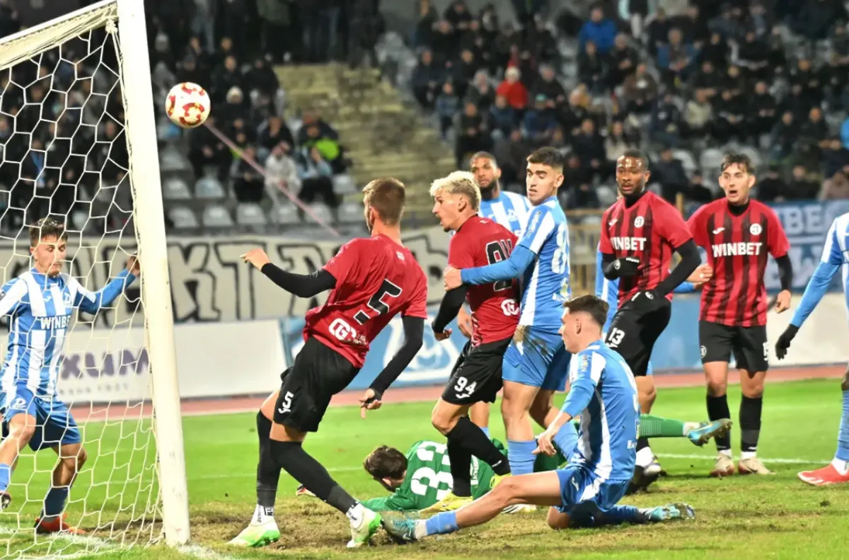 ДРАМА! Локо Пд с 10 човека отстрани Дунав за Купата (ВИДЕО)